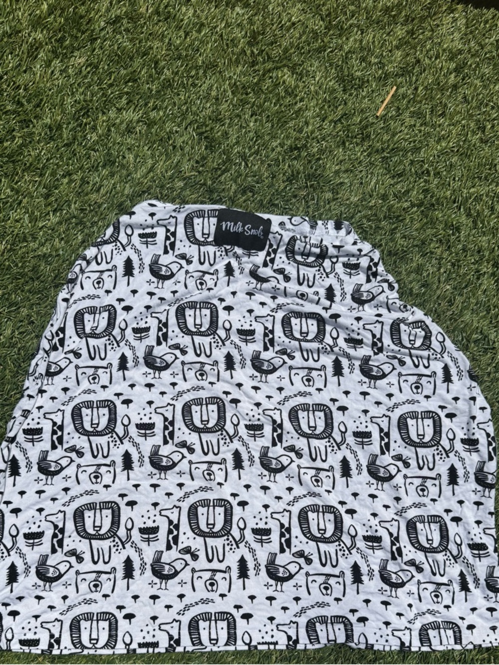 Milo & Me Kids White Lion Print Swaddle Blanket